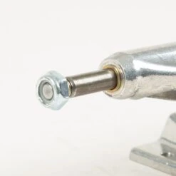 Venture 5.2 Low Skateboard Truck (Polished) -Streetwear Store venture 5 2 low skateboard truck polished 30051001a89 4