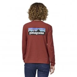 Women's Patagonia P-6 Logo Responsibili-Tee Long Sleeve T-Shirt (Burl Red) 9 Women's Patagonia P-6 Logo Responsibili-Tee Long Sleeve T-Shirt (Burl Red) -Streetwear Store women s patagonia p 6 logo responsibili tee long sleeve t shirt burl red 37603 burd 0003 4